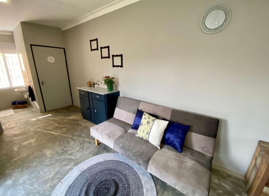 Stellies Accommodation - Room 1 Keetmanshoop Dış mekan fotoğraf
